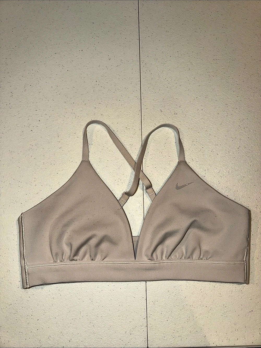 Nike Form Light-Support Non-Padded Triangle Sports Bra Beige Medium